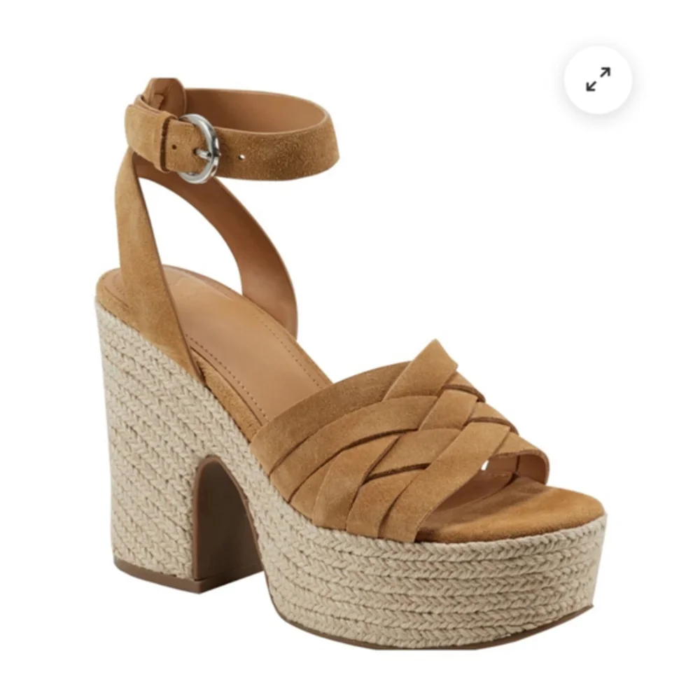 Marc Fisher Oaten NWOT espadrille platform sandals size 10